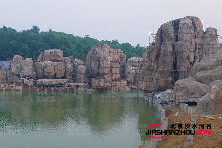 塑石假山.jpg 塑石假山