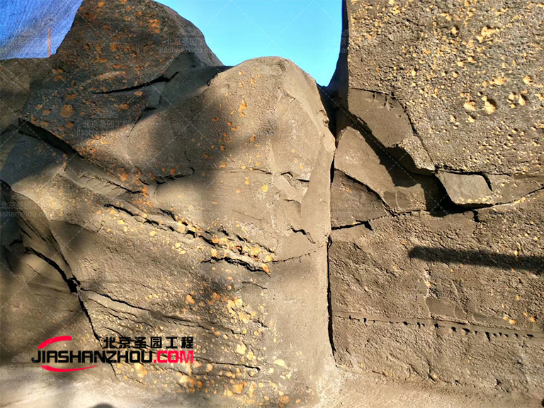 塑石假山.jpg 塑石假山