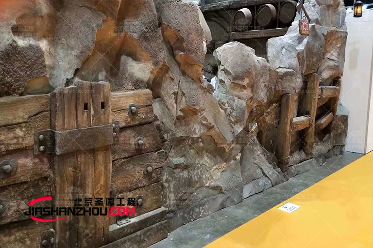 仿真木質洞穴酒店