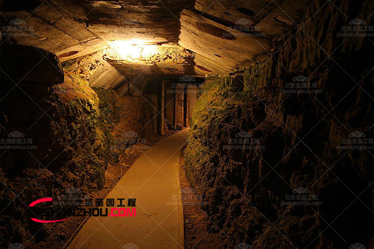 洞穴餐廳.jpg 洞穴餐廳