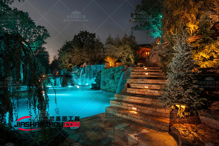 塑石假山.jpg 塑石假山