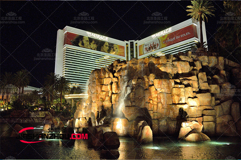 塑石假山.jpg 塑石假山.jpg