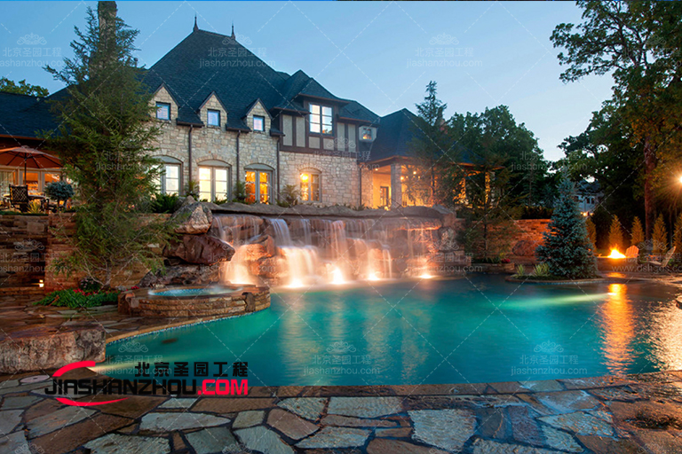 仿真假山.jpg 仿真假山.jpg