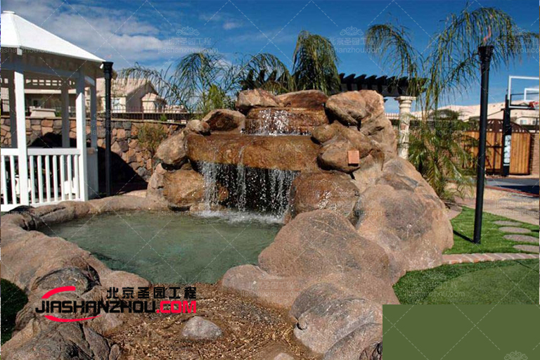 仿真假山.jpg 仿真假山.jpg