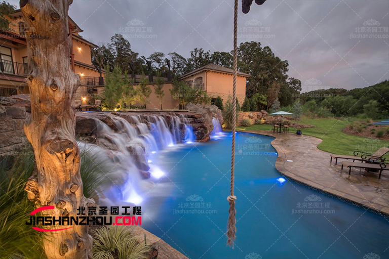 水泥假山.jpg 水泥假山.jpg