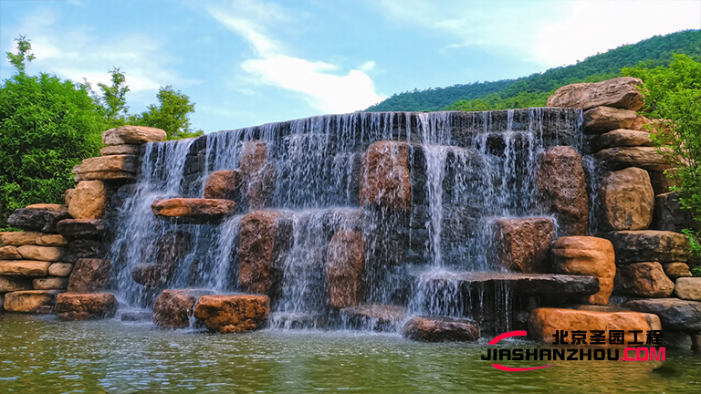 水泥假山.jpg 水泥假山